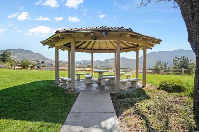 1213 Bitterbush Ln, El Cajon, CA 92019