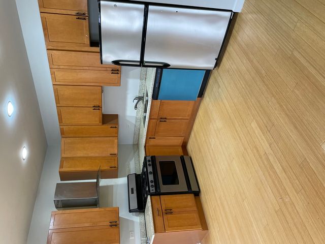 10461 S Corliss Avenue 2, Chicago, IL 60628