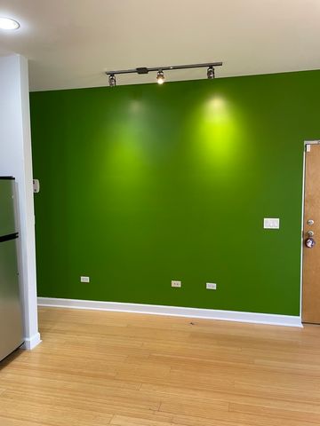 10461 S Corliss Avenue 2, Chicago, IL 60628