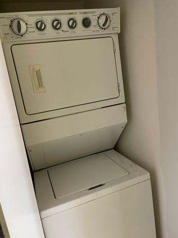 10461 S Corliss Avenue 2, Chicago, IL 60628