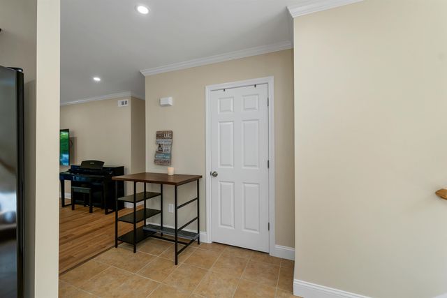 25 Sullivan Way Unit 4, Laconia, NH 03246