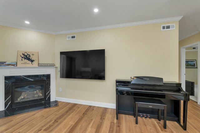 25 Sullivan Way Unit 4, Laconia, NH 03246