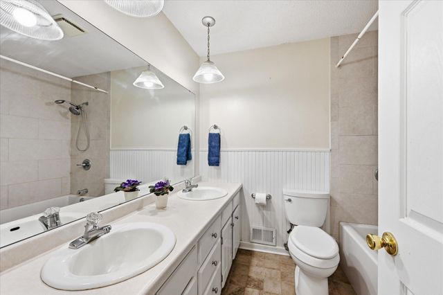 14760 91st Avenue N, Maple Grove, MN 55369