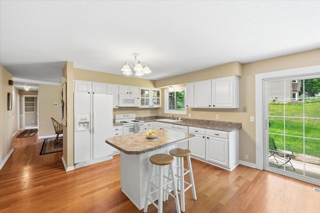 14760 91st Avenue N, Maple Grove, MN 55369