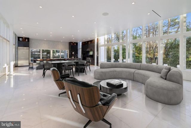 6304 OLD DOMINION DR, Mclean, VA 22101