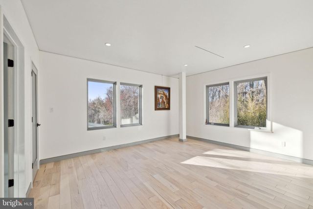 6304 OLD DOMINION DR, Mclean, VA 22101