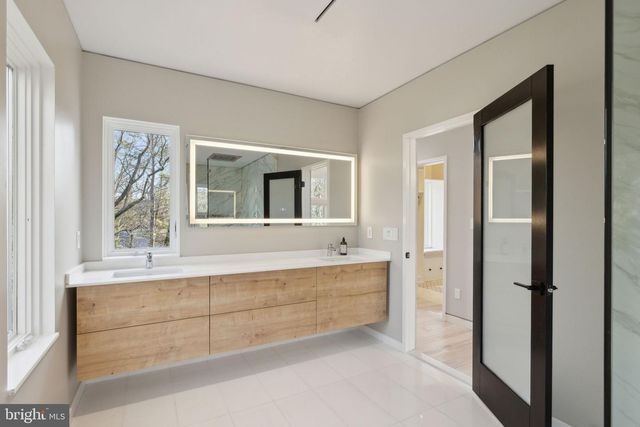 6304 OLD DOMINION DR, Mclean, VA 22101