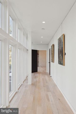 6304 OLD DOMINION DR, Mclean, VA 22101