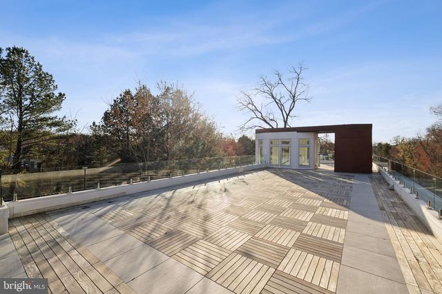 6304 OLD DOMINION DR, Mclean, VA 22101