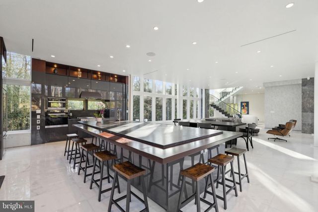 6304 OLD DOMINION DR, Mclean, VA 22101