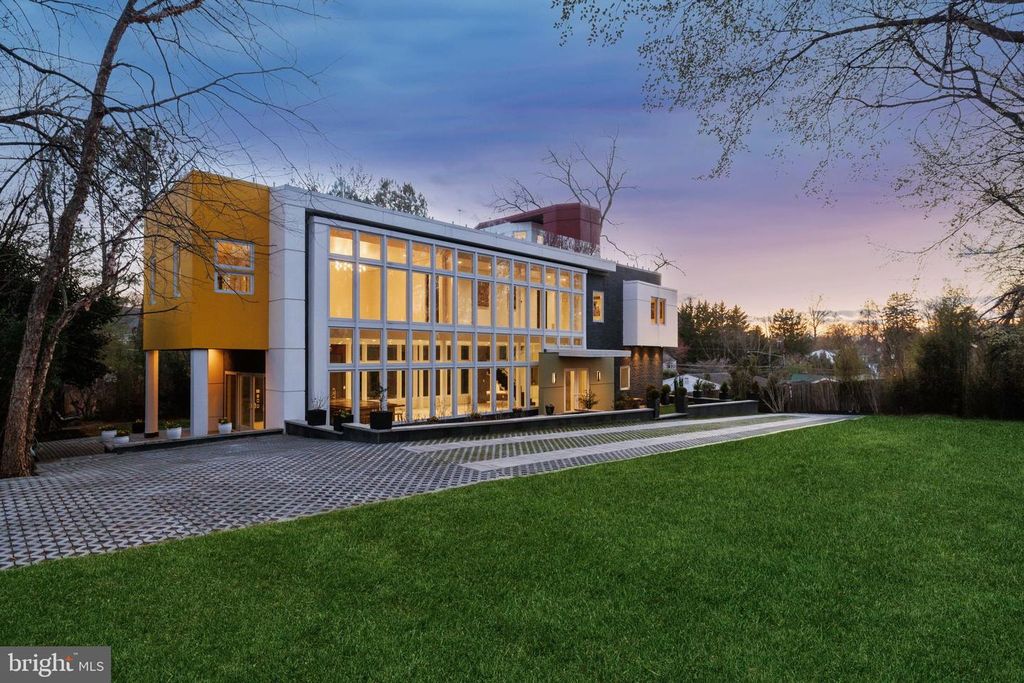 6304 OLD DOMINION DR, Mclean, VA 22101