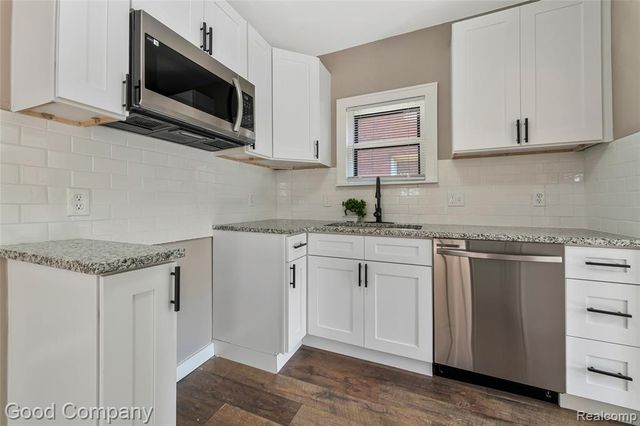 14835 Penrod Street, Detroit, MI 48223