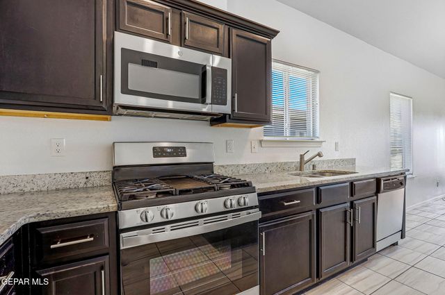 13045 Aerodrome Avenue, Horizon City, TX 79928