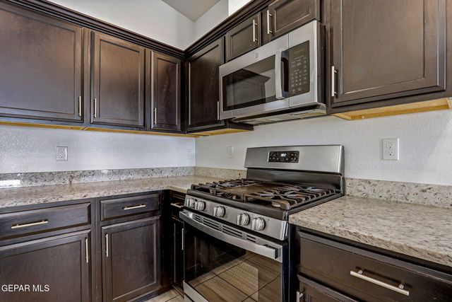 13045 Aerodrome Avenue, Horizon City, TX 79928