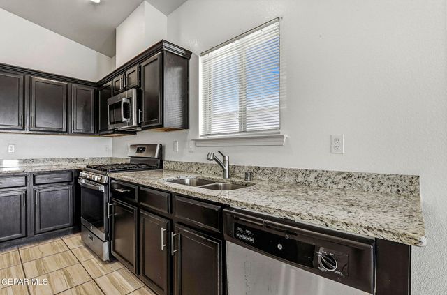 13045 Aerodrome Avenue, Horizon City, TX 79928