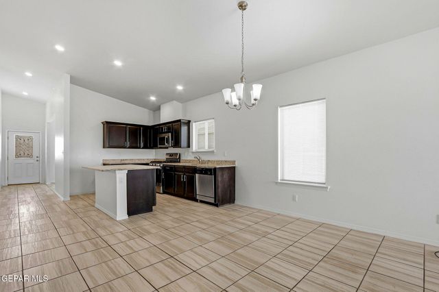 13045 Aerodrome Avenue, Horizon City, TX 79928