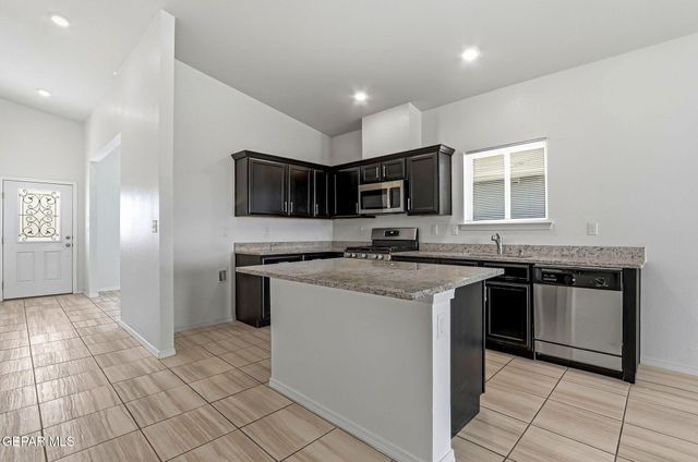 13045 Aerodrome Avenue, Horizon City, TX 79928