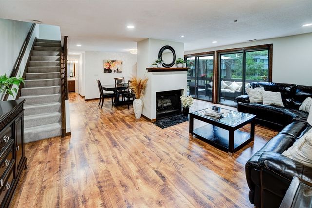 559 Great Elm Way 559, Acton, MA 01718