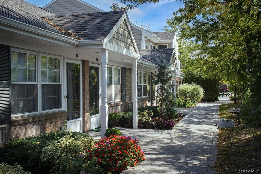 241 W Main Street 5, Bay Shore, NY 11706