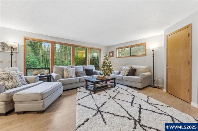 1818 Pepper Tree Ct SE, Salem, OR 97306