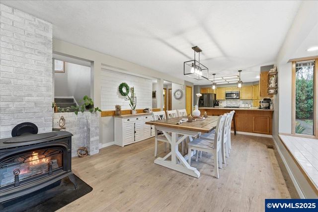 1818 Pepper Tree Ct SE, Salem, OR 97306