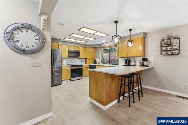 1818 Pepper Tree Ct SE, Salem, OR 97306