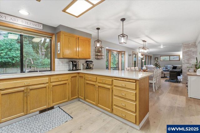 1818 Pepper Tree Ct SE, Salem, OR 97306