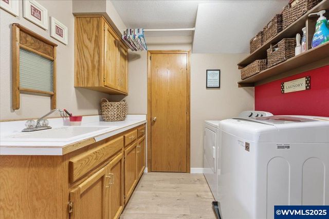 1818 Pepper Tree Ct SE, Salem, OR 97306