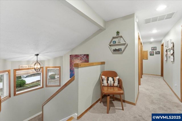 1818 Pepper Tree Ct SE, Salem, OR 97306