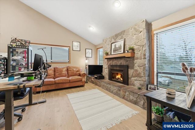 1818 Pepper Tree Ct SE, Salem, OR 97306