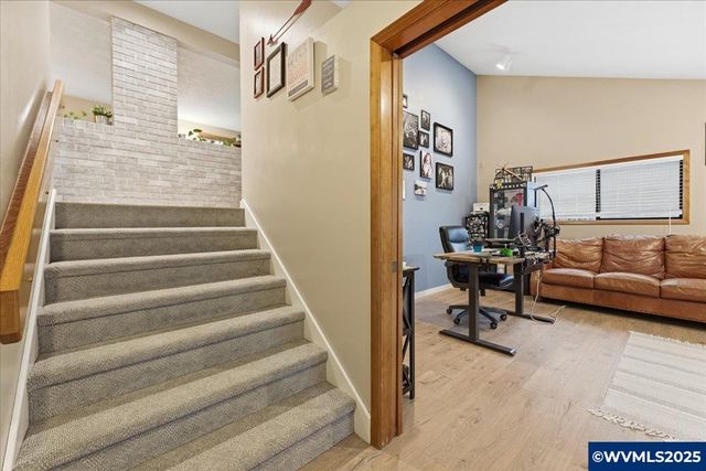 1818 Pepper Tree Ct SE, Salem, OR 97306