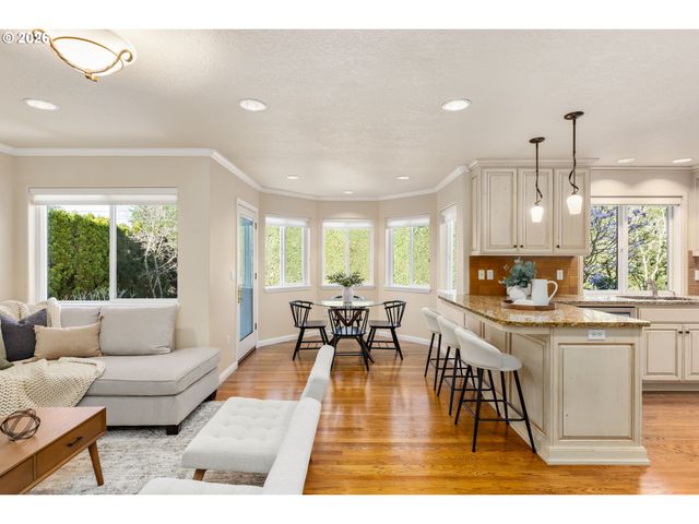 12878 Sw SIERRA VISTA Dr, Lake Oswego, OR 97035