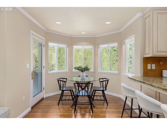 12878 Sw SIERRA VISTA Dr, Lake Oswego, OR 97035