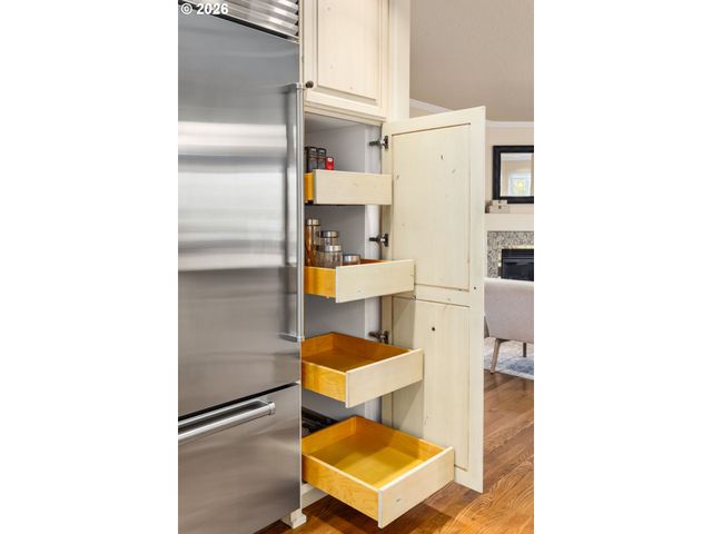 12878 Sw SIERRA VISTA Dr, Lake Oswego, OR 97035