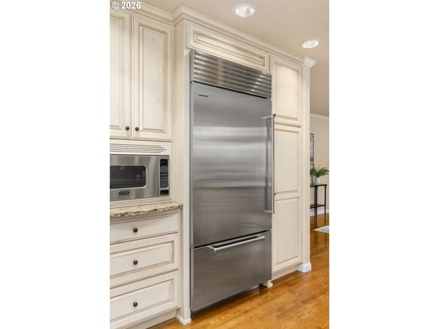 12878 Sw SIERRA VISTA Dr, Lake Oswego, OR 97035