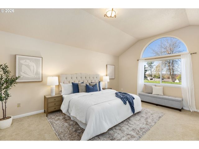 12878 Sw SIERRA VISTA Dr, Lake Oswego, OR 97035