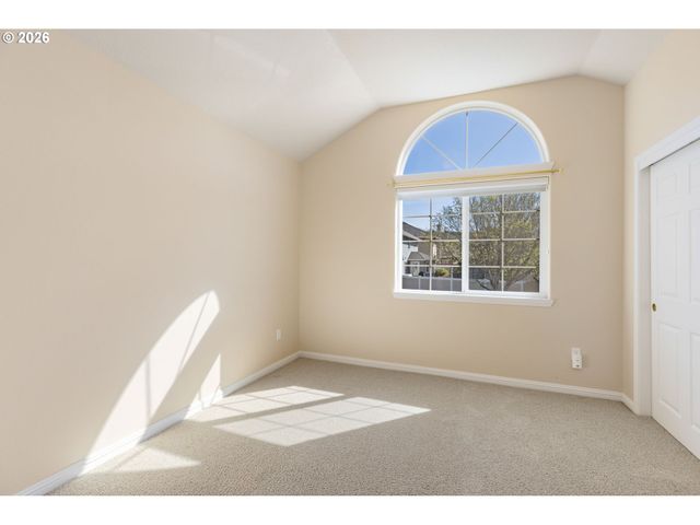 12878 Sw SIERRA VISTA Dr, Lake Oswego, OR 97035