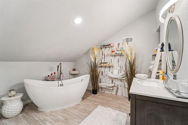 129 S Bearkat Court, Montgomery, TX 77316