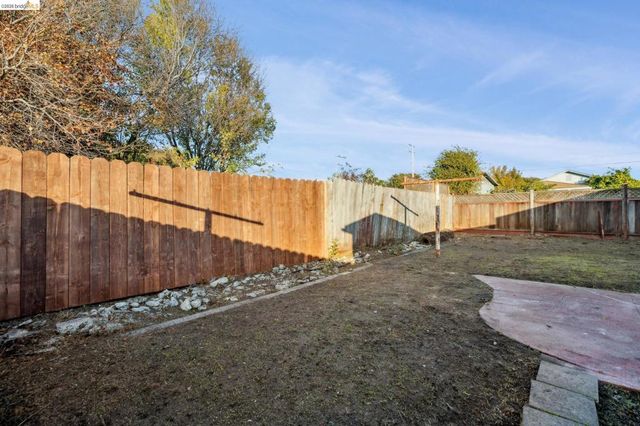 1921 Coalinga Ave, Richmond, CA 94801