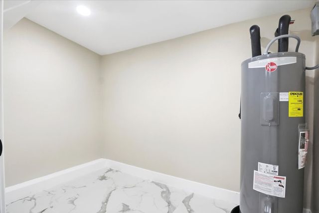2900 Hunter Street, Fort Worth, TX 76112
