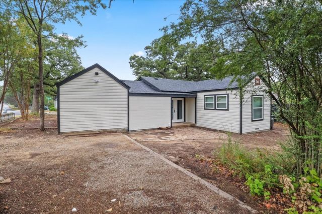 2900 Hunter Street, Fort Worth, TX 76112