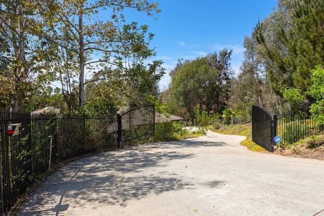 3911 Alta Vista Drive, Fallbrook, CA 92028