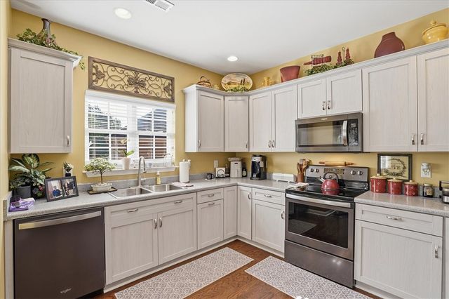 379 Sandpiper Drive, Boiling Springs, SC 29316