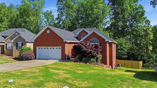 379 Sandpiper Drive, Boiling Springs, SC 29316