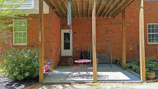 379 Sandpiper Drive, Boiling Springs, SC 29316