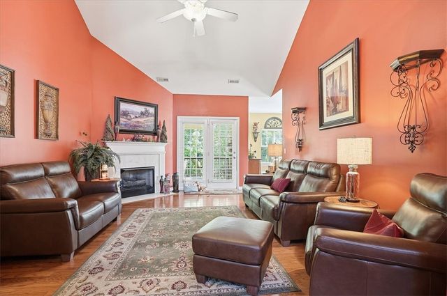 379 Sandpiper Drive, Boiling Springs, SC 29316