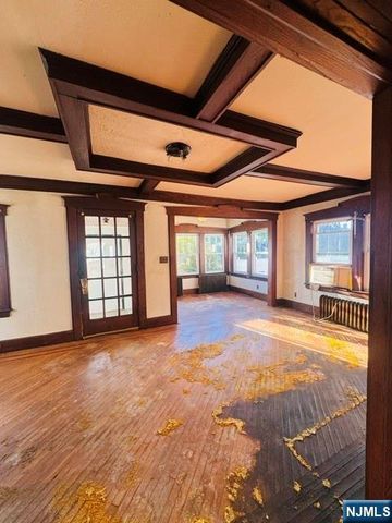 18 Pleasant Place, Kearny, NJ 07032