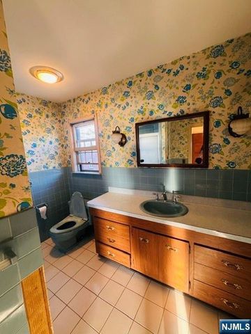 18 Pleasant Place, Kearny, NJ 07032