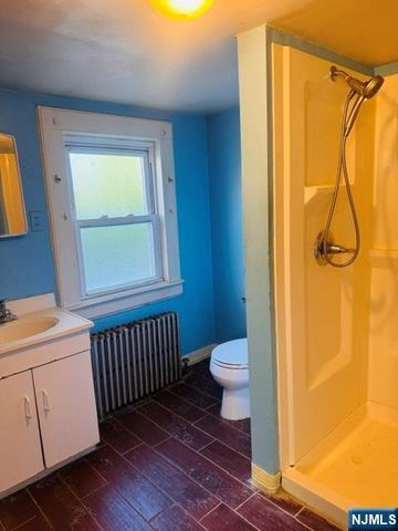 18 Pleasant Place, Kearny, NJ 07032
