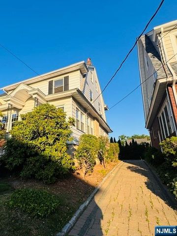 18 Pleasant Place, Kearny, NJ 07032
